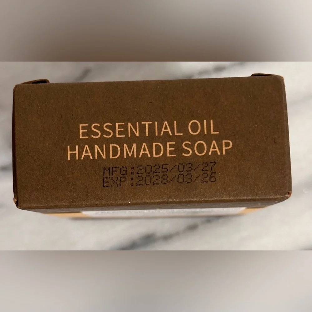 Goats Milk Soap Lightly Scented Moisturizing Bar Palm Oil, Almond Oil 4.5 Oz
